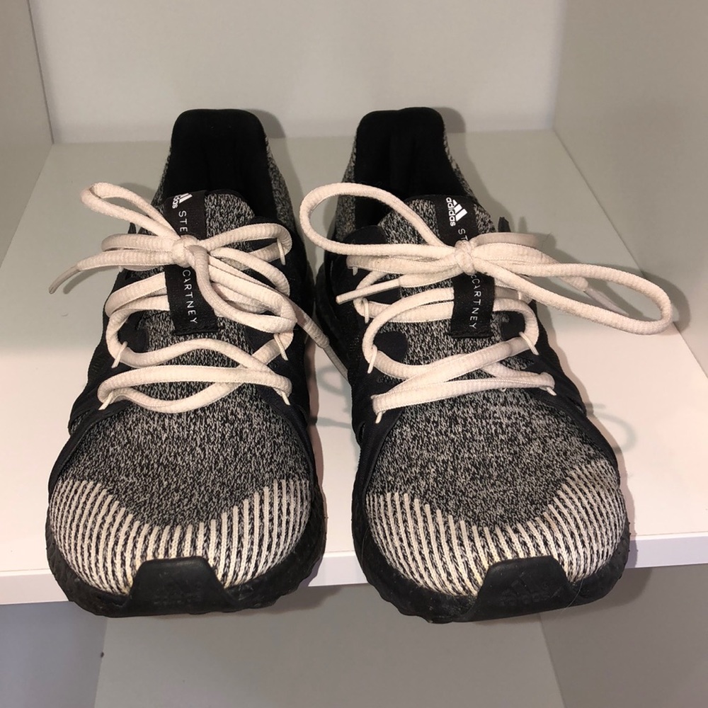 Adidas x STELLA MCCARTNEY ⚫️⚪️ Ultraboost sneakers